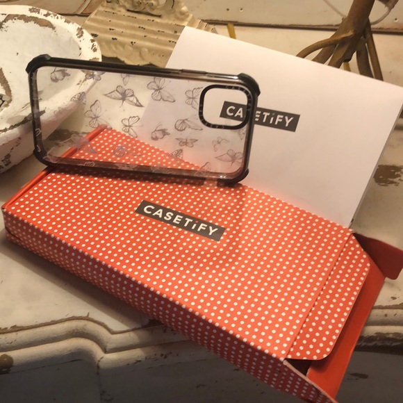 Casetify I phone 11 case - Picture 1 of 3